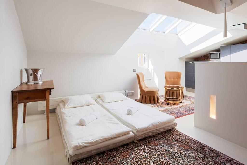 Stunning Huvilakatu Penthouse Huoneisto *